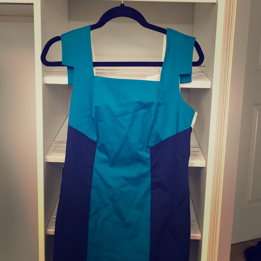 Bebe dress sleeveless